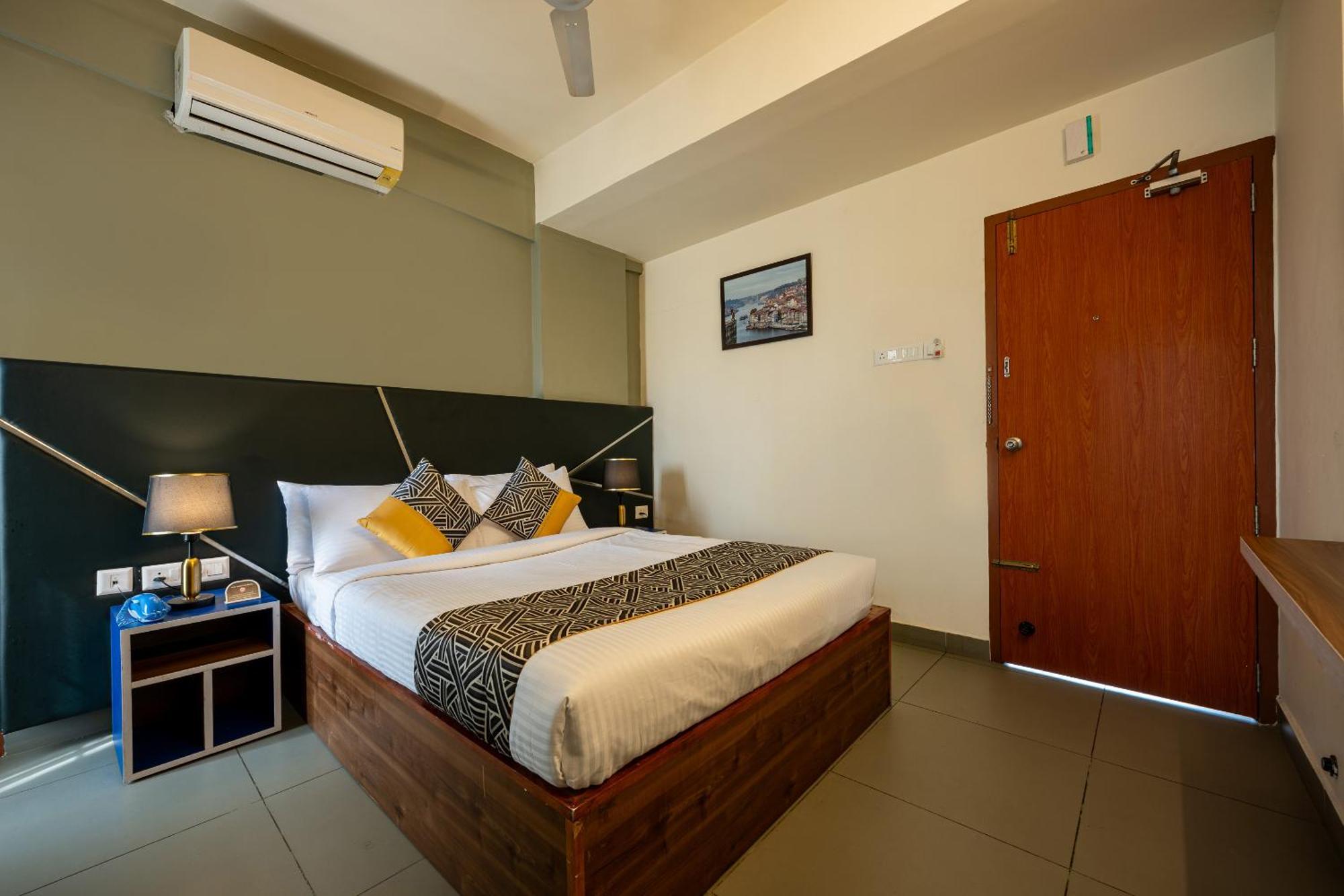 Cj Grande By Jesway Hotels & Resorts Kochi 외부 사진