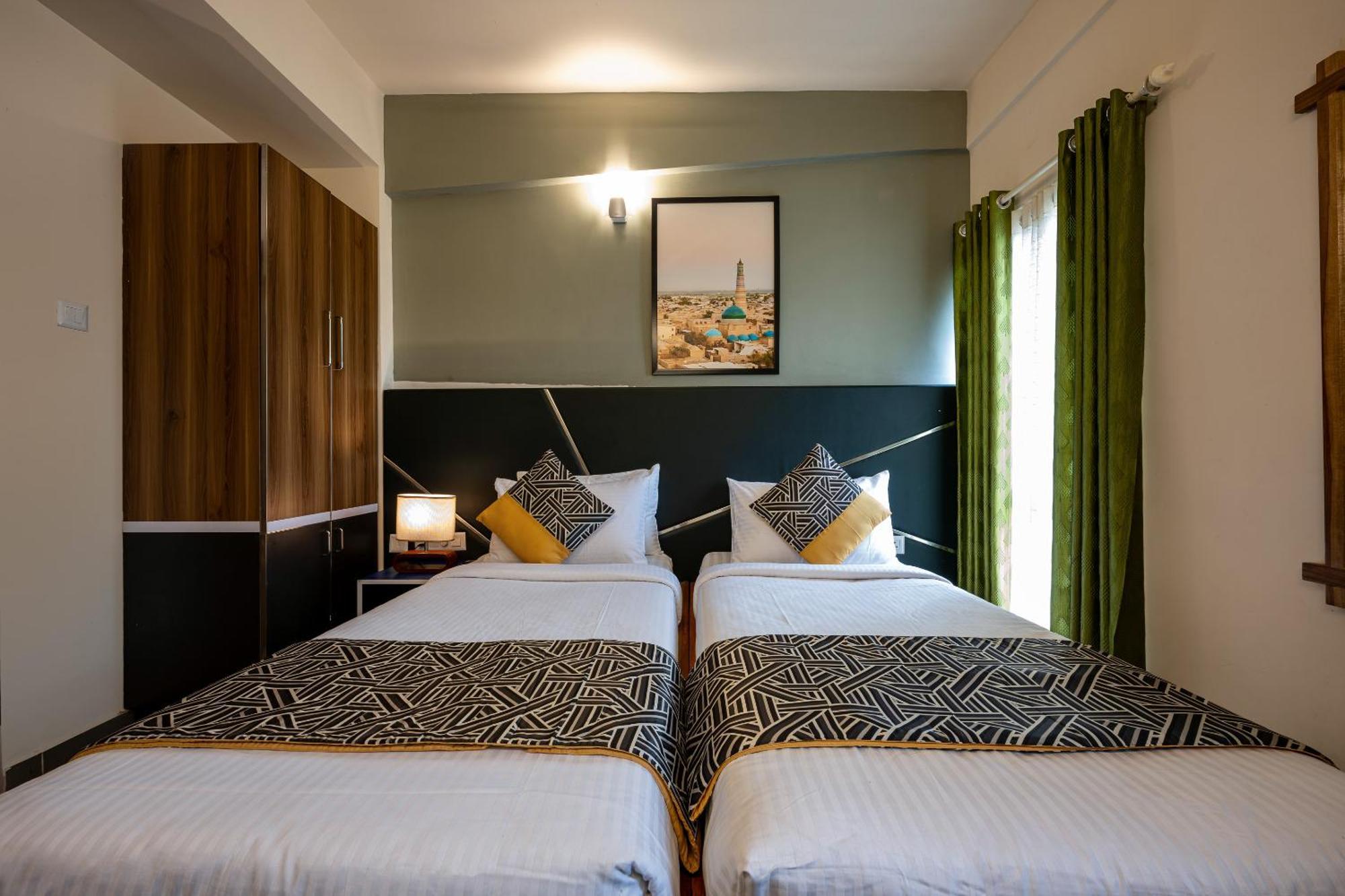 Cj Grande By Jesway Hotels & Resorts Kochi 외부 사진