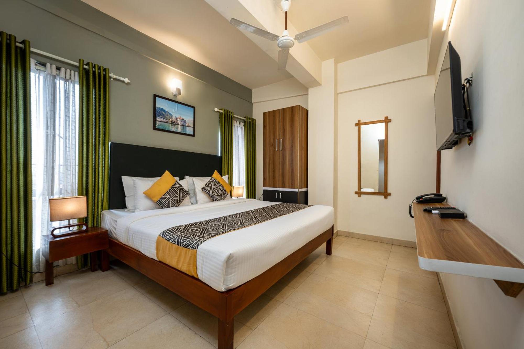 Cj Grande By Jesway Hotels & Resorts Kochi 외부 사진