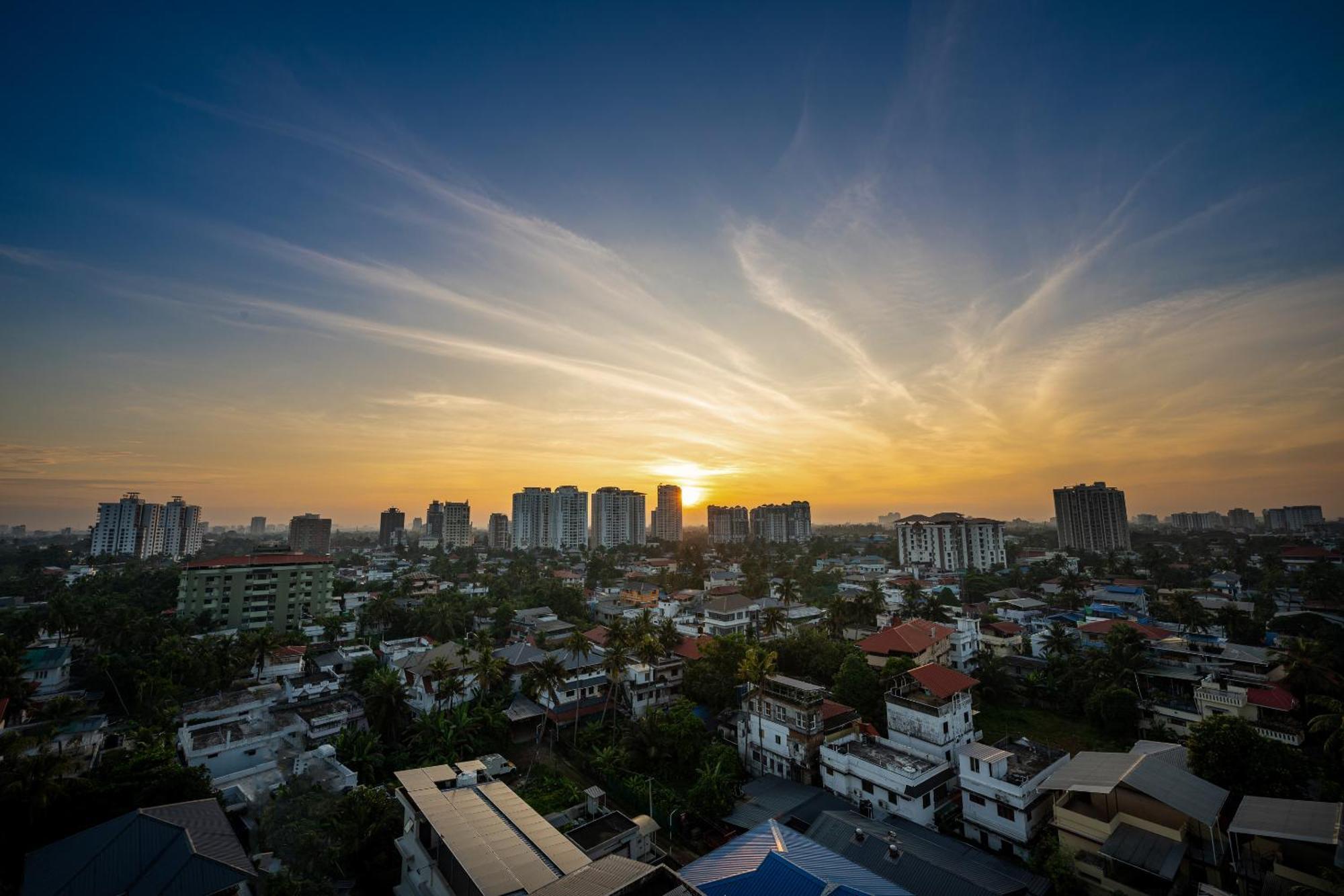 Cj Grande By Jesway Hotels & Resorts Kochi 외부 사진