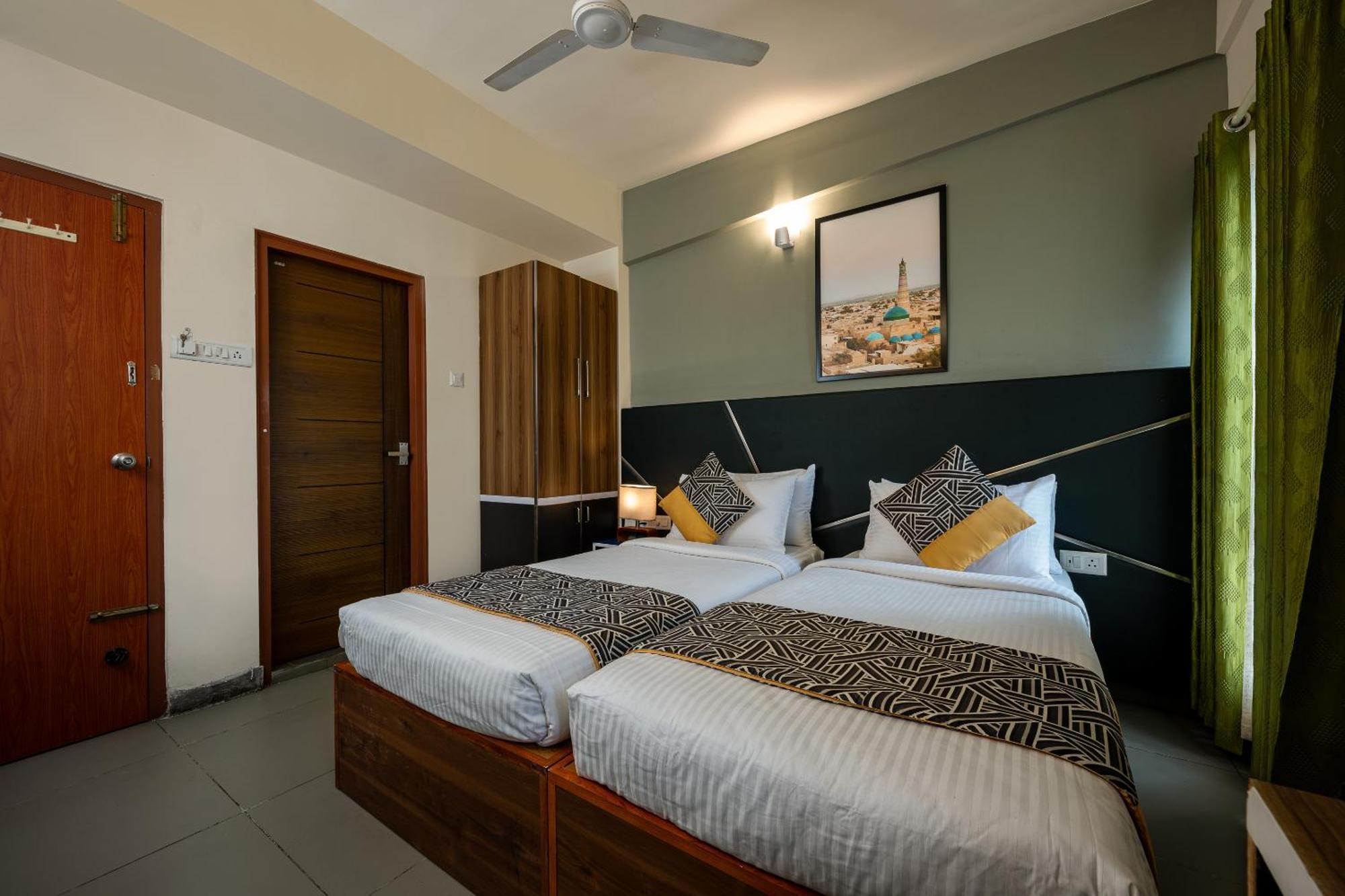 Cj Grande By Jesway Hotels & Resorts Kochi 외부 사진